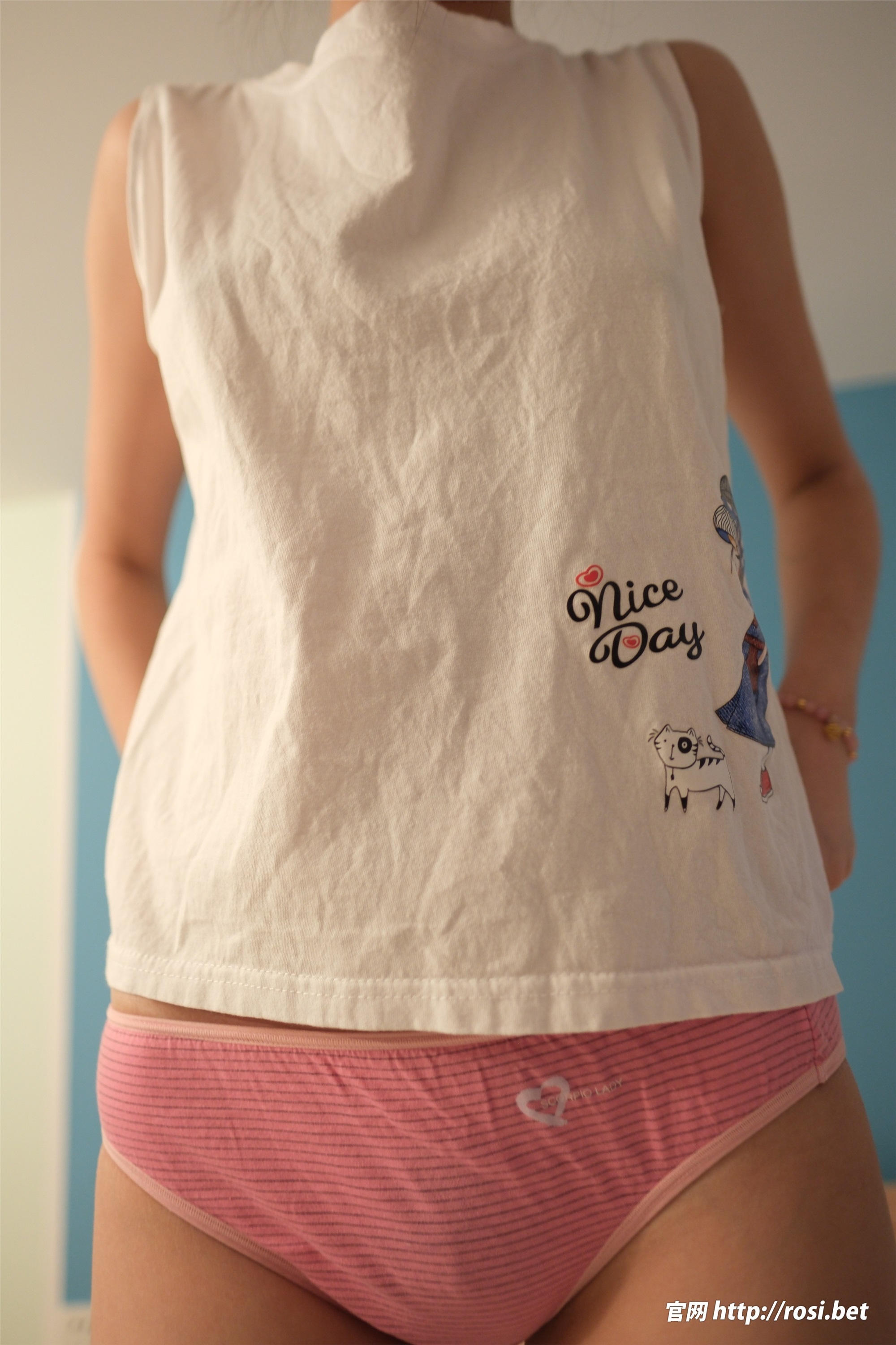 ROSI写真 2024.11.18 NO.4732